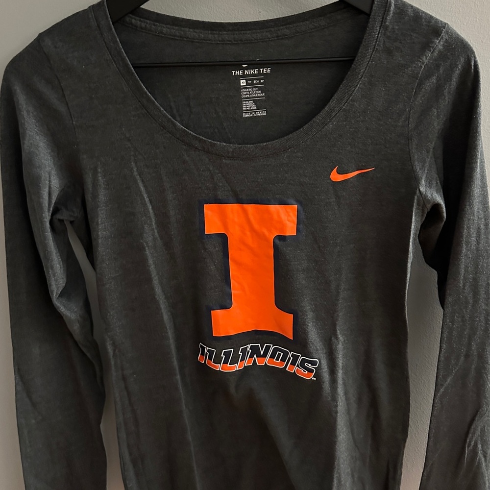 Nike University of Illinois Long Sleeve Work Out Top (XS)